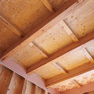 構造全体の木材使用量は1.5倍。国産材をふんだんに使用した家づくり。